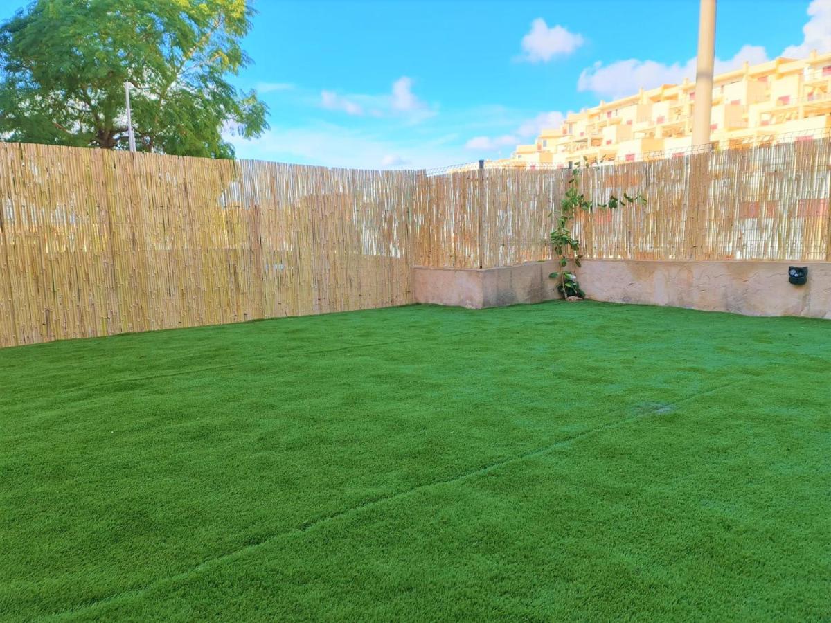 Espacioso Apartamento Con Preciosos Jardines Y Bbq Isla Plana Kültér fotó