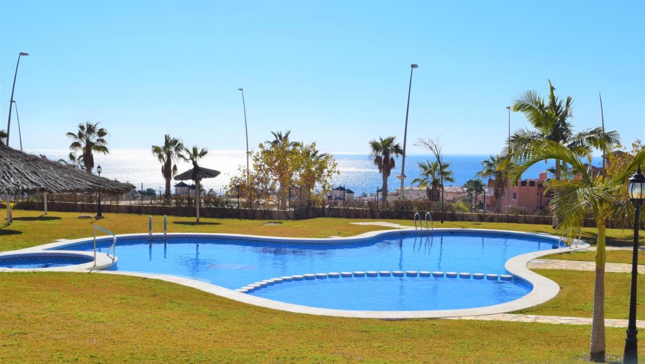 Espacioso Apartamento Con Preciosos Jardines Y Bbq Isla Plana Kültér fotó