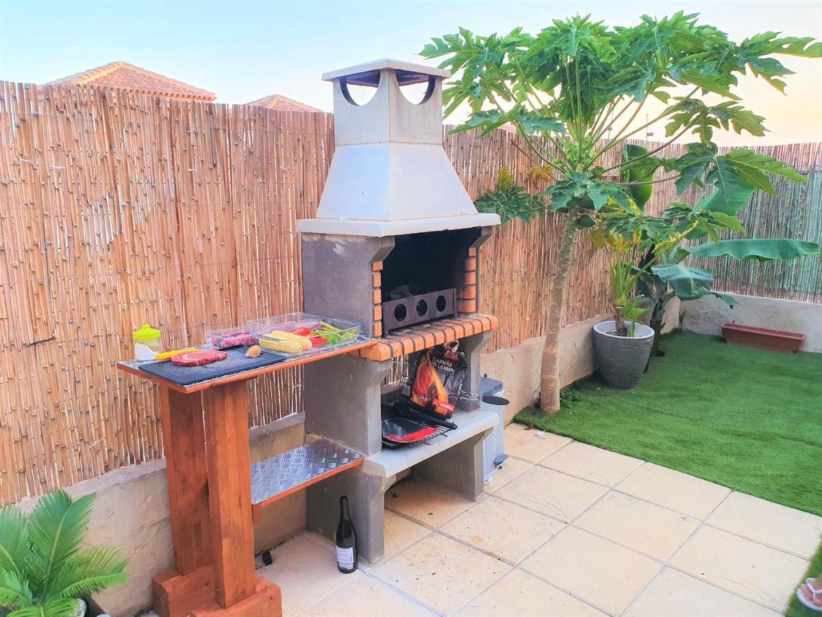 Espacioso Apartamento Con Preciosos Jardines Y Bbq Isla Plana Kültér fotó