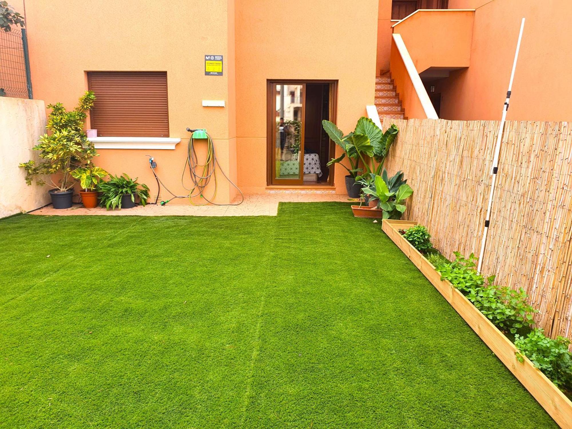 Espacioso Apartamento Con Preciosos Jardines Y Bbq Isla Plana Kültér fotó